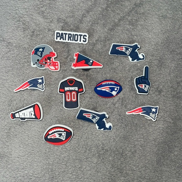 New England Patriots football Croc charms new set of 12 - Picture 1 of 6